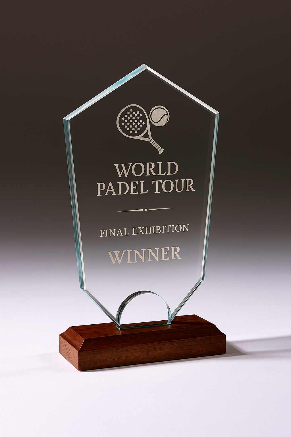 Trofeo Cristal con base de madera